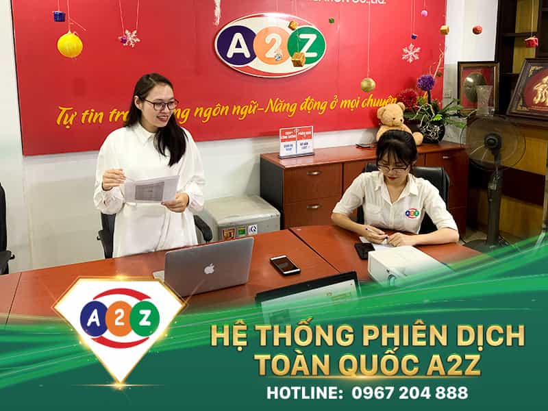 Phiên dịch viên tiếng Pháp tháp tùng